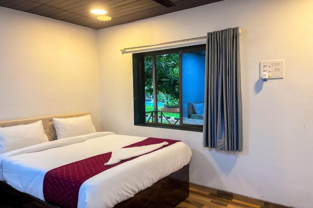Mangozzz Magical World Hotel Panvel Eksteriør billede