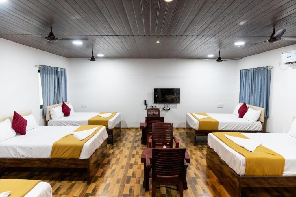 Mangozzz Magical World Hotel Panvel Eksteriør billede