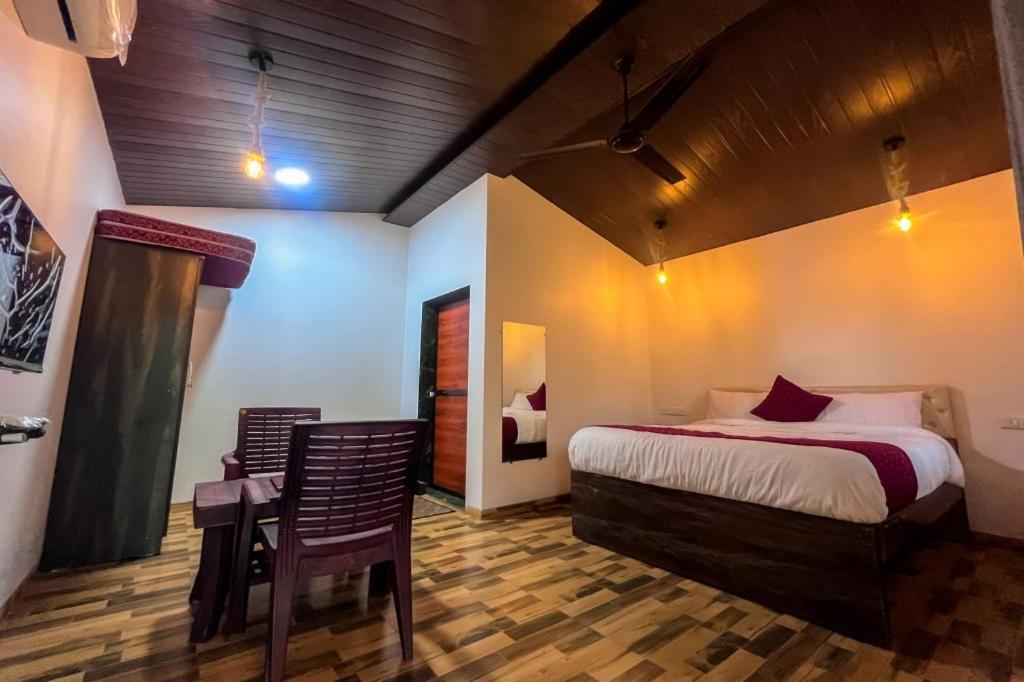 Mangozzz Magical World Hotel Panvel Eksteriør billede